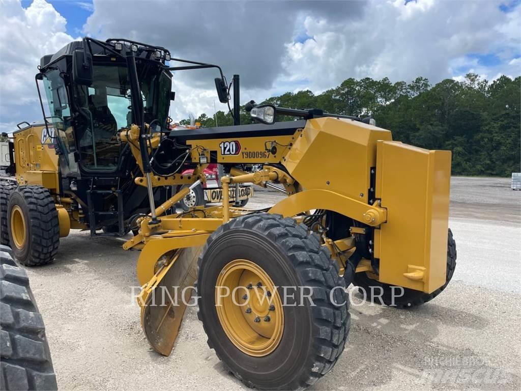 CAT 120 AWD CS Greideriai