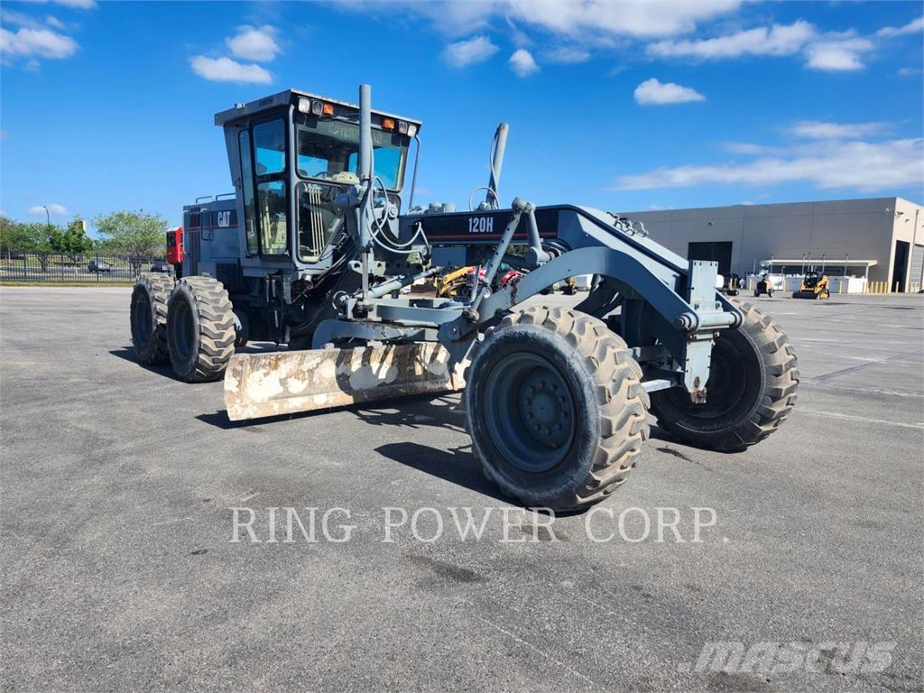 CAT 120H Greideriai