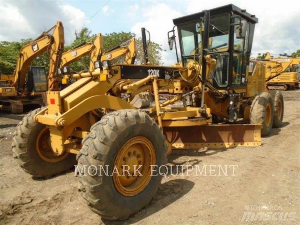 CAT 120K Greideriai