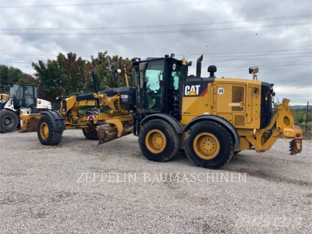 CAT 120M Greideriai