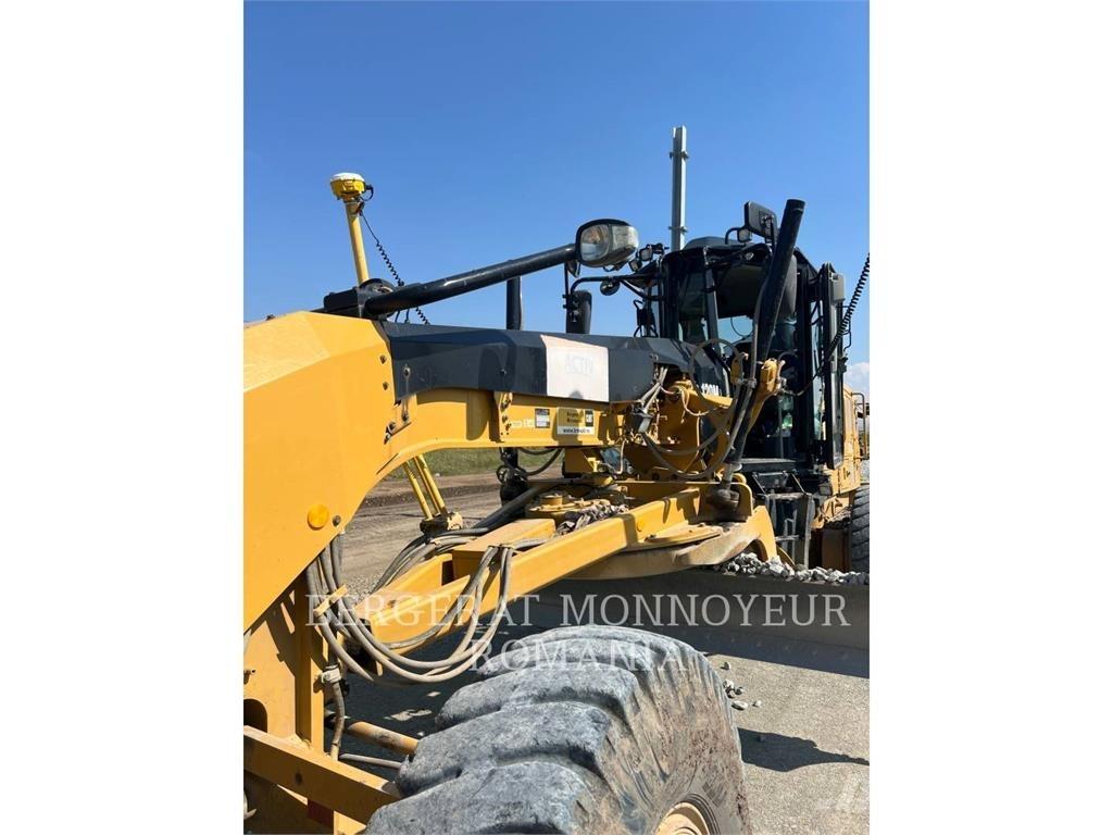 CAT 120M2 Greideriai