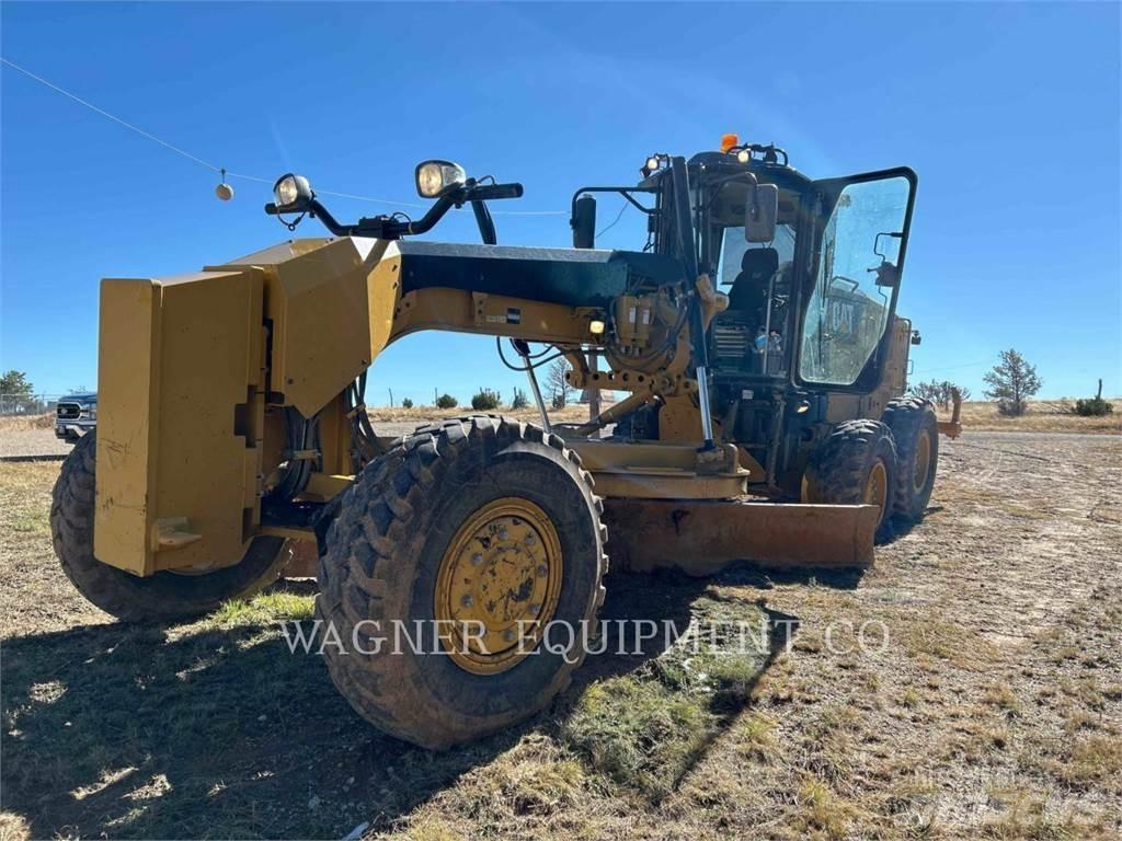 CAT 120M2 AWD Greideriai