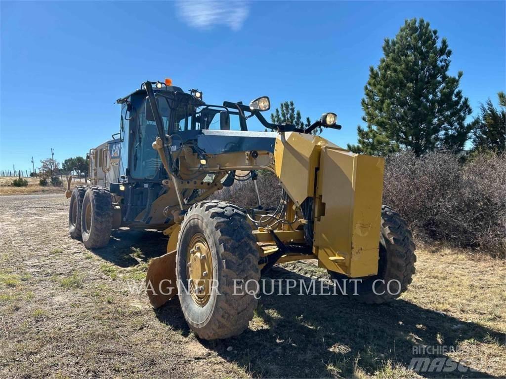 CAT 120M2 AWD Greideriai