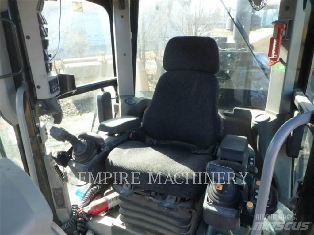 CAT 120M2 AWD Greideriai