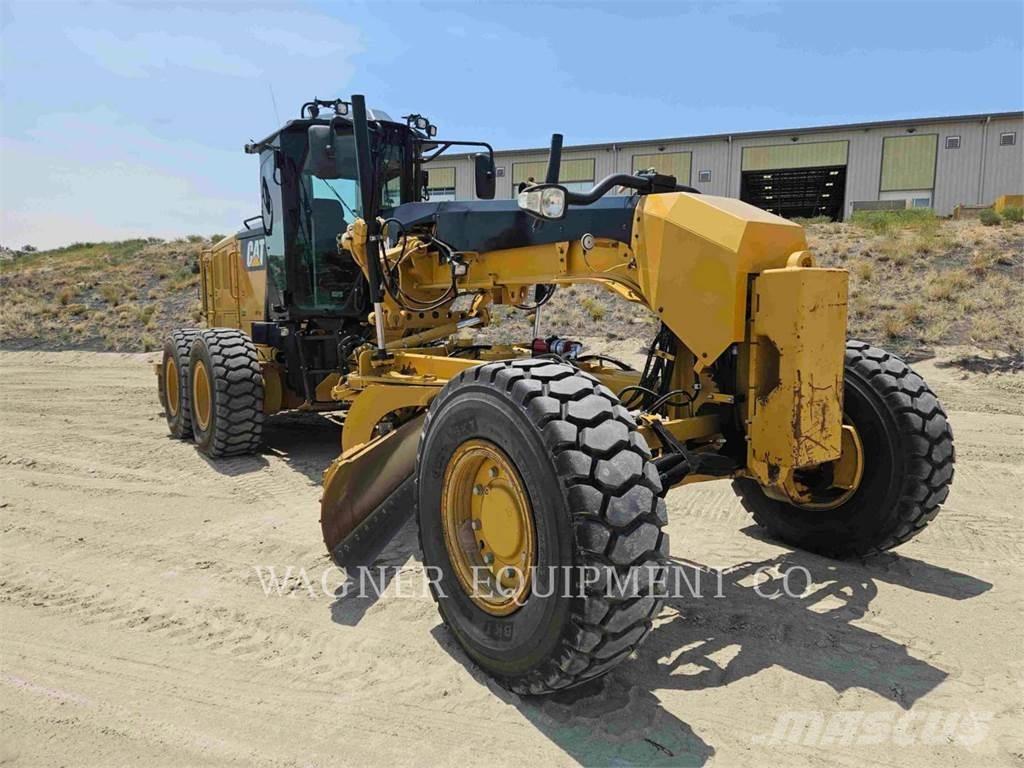 CAT 120M2 AWD Greideriai
