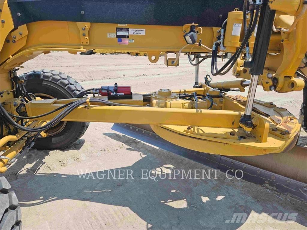 CAT 120M2 AWD Greideriai