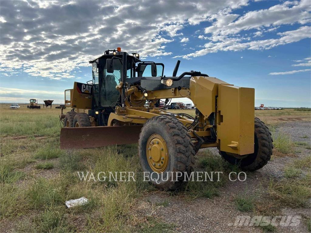 CAT 120M2 AWD Greideriai