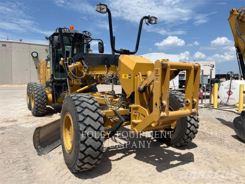CAT 120M2AW Greideriai