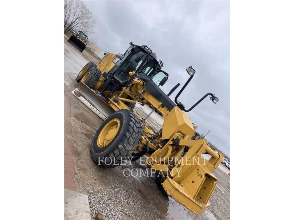 CAT 120M2AWD Greideriai