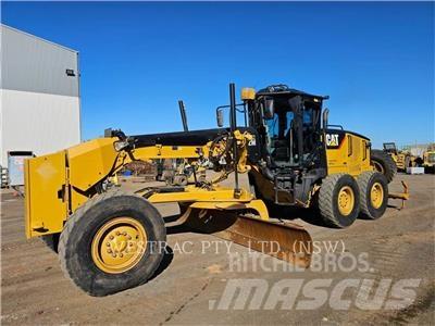 CAT 12M Greideriai