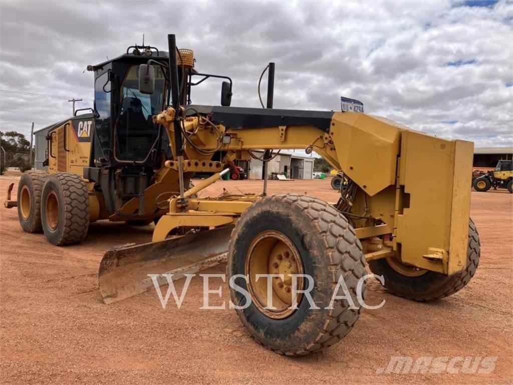 CAT 12M Greideriai