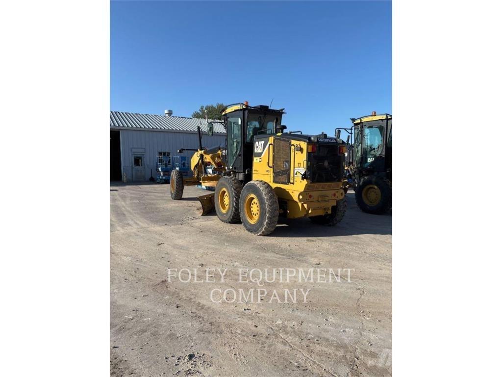 CAT 12M Greideriai