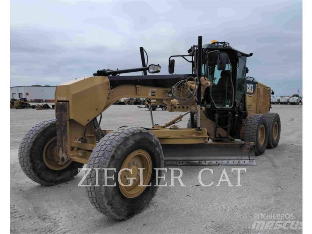 CAT 12M2 Greideriai