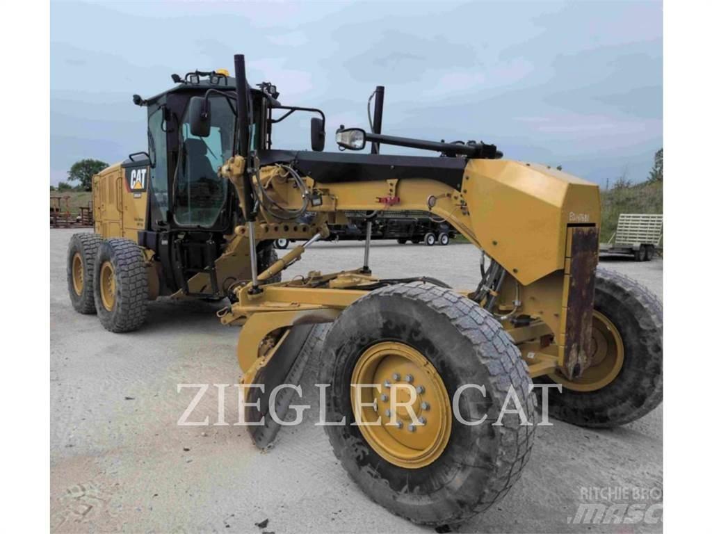 CAT 12M2 Greideriai