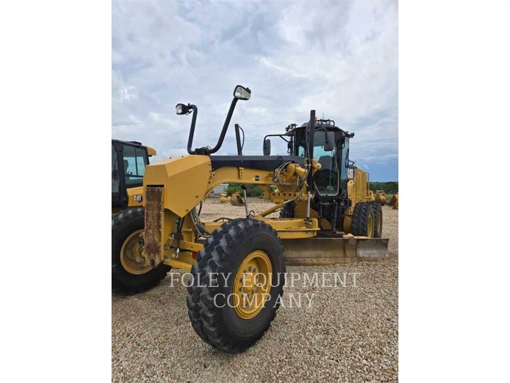 CAT 12M2 Greideriai