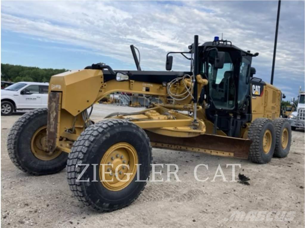 CAT 12M2 Greideriai