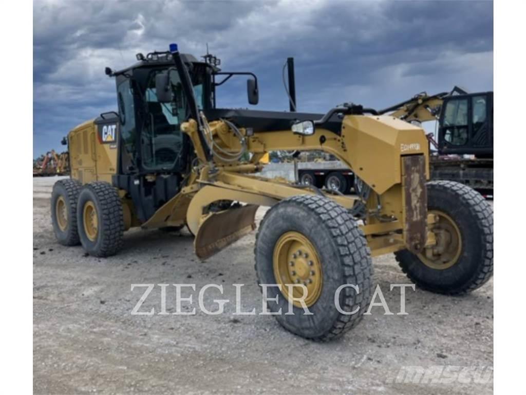 CAT 12M2 Greideriai