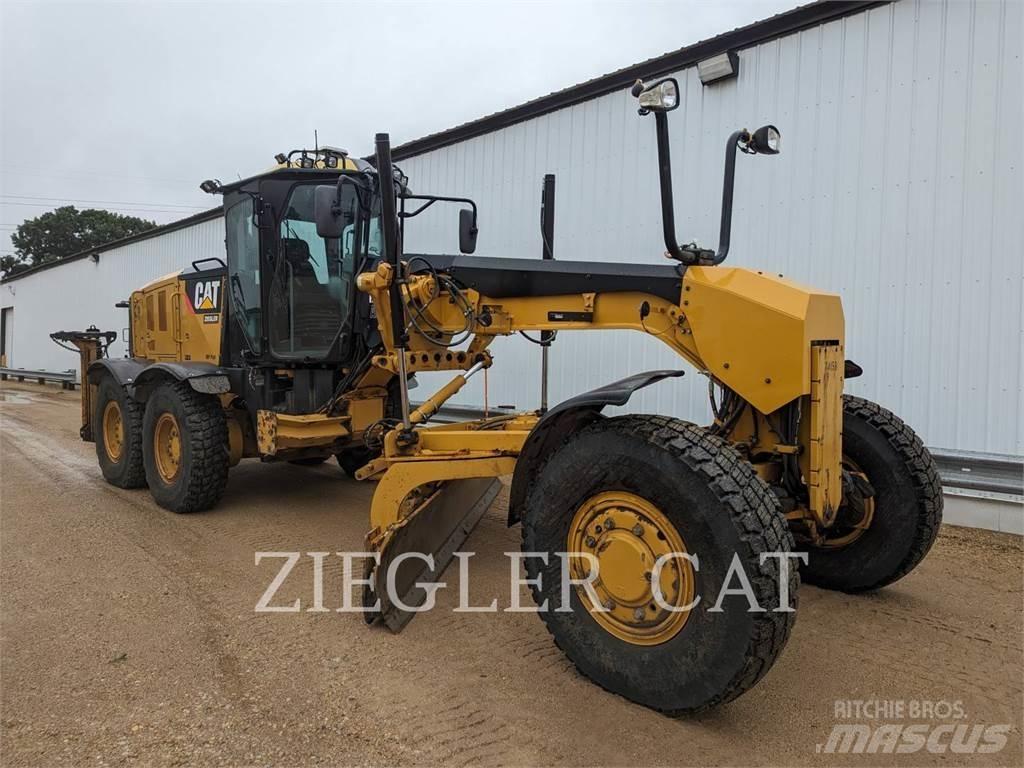CAT 12M2AWD Greideriai