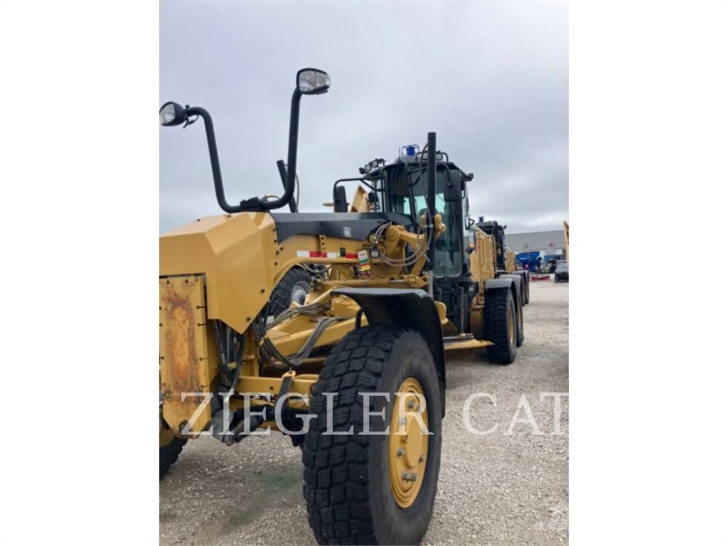CAT 12M2AWD Greideriai