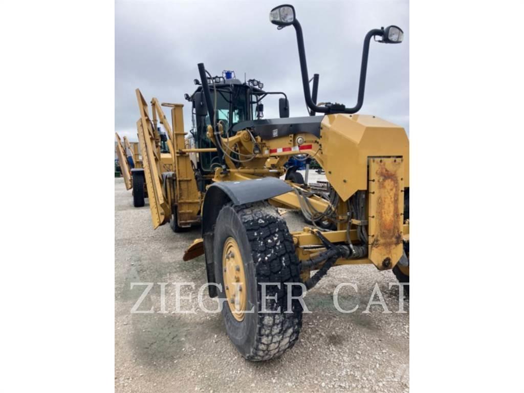 CAT 12M2AWD Greideriai