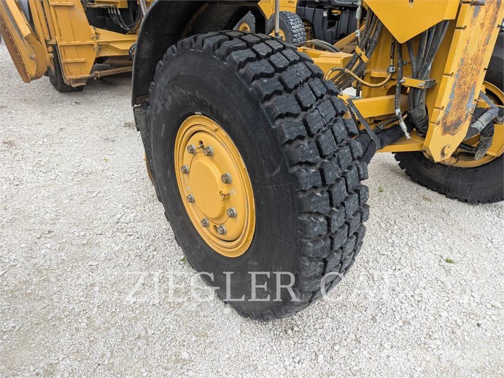 CAT 12M2AWD Greideriai