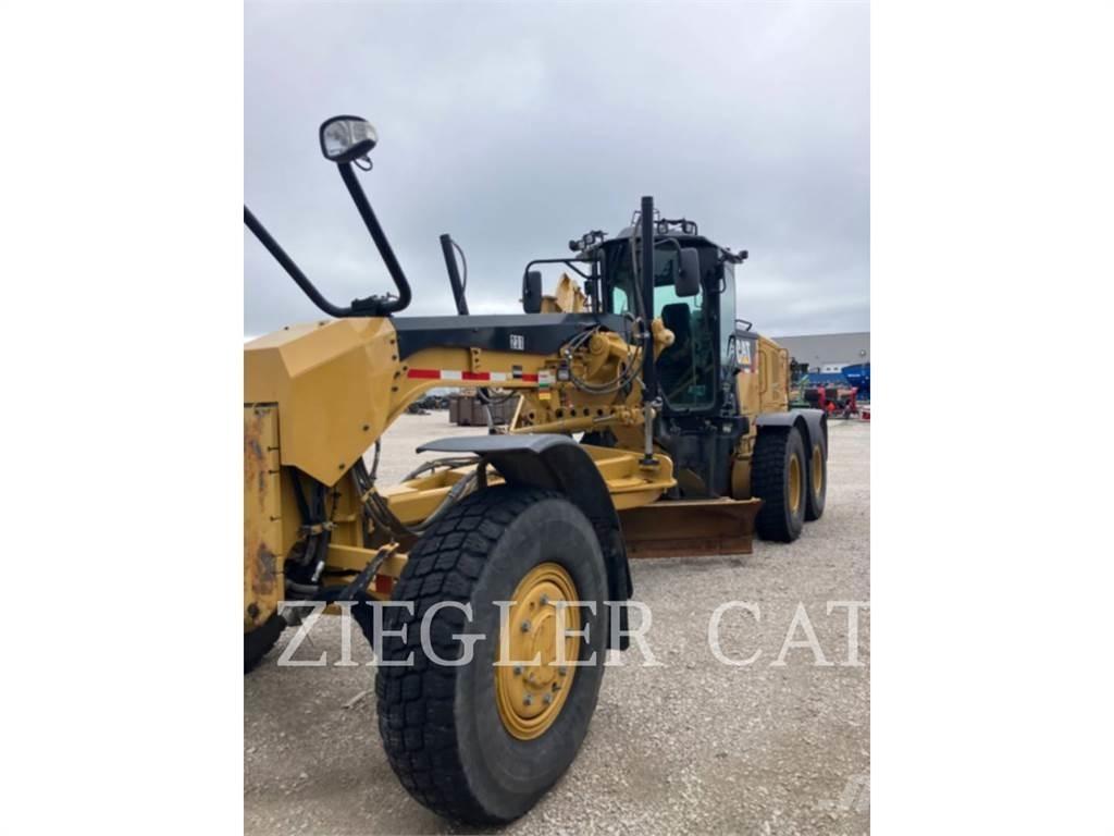 CAT 12M2AWD Greideriai