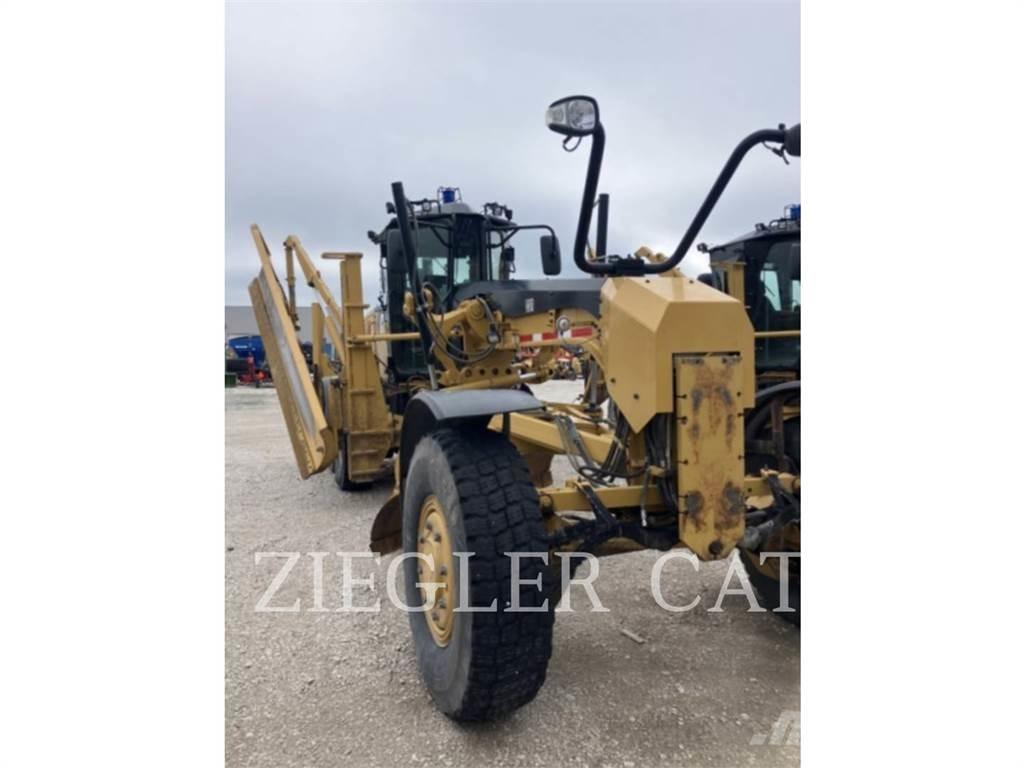 CAT 12M2AWD Greideriai