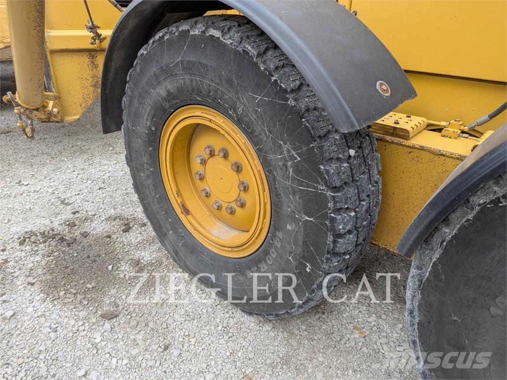 CAT 12M2AWD Greideriai