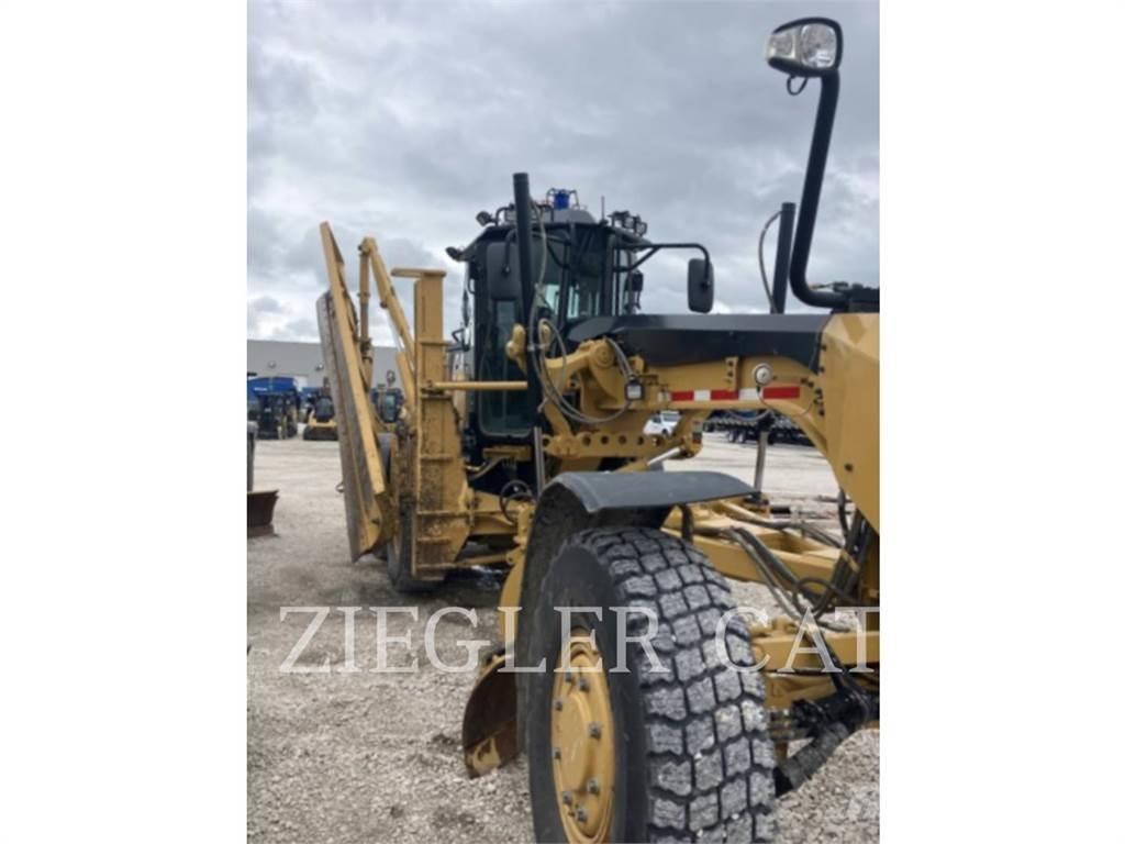 CAT 12M2AWD Greideriai