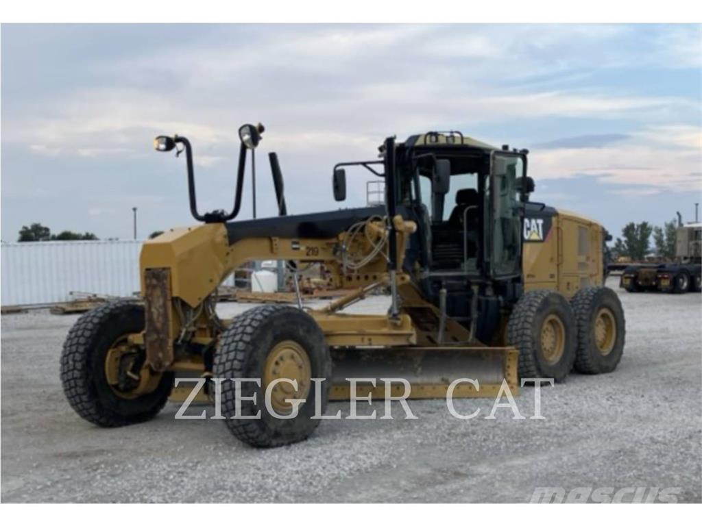 CAT 12M2AWD Greideriai