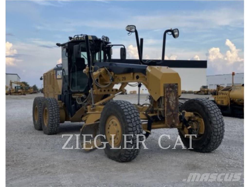 CAT 12M2AWD Greideriai