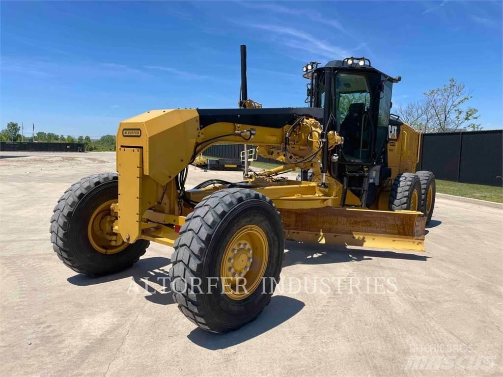 CAT 12M3 Greideriai