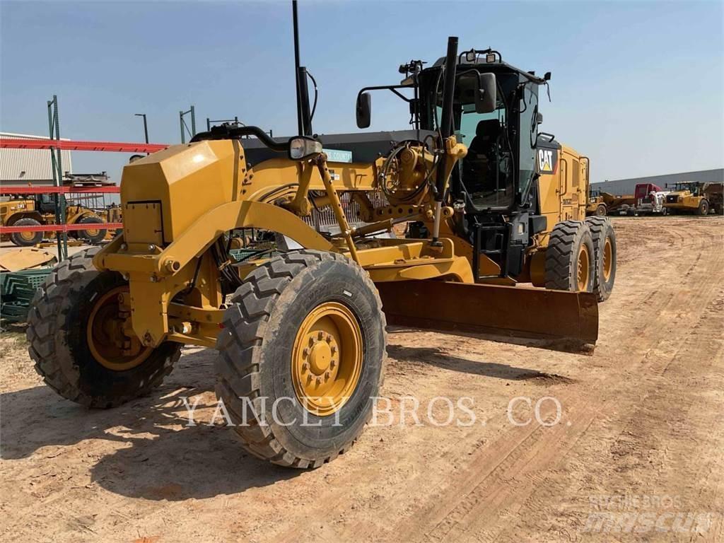 CAT 12M3 Greideriai