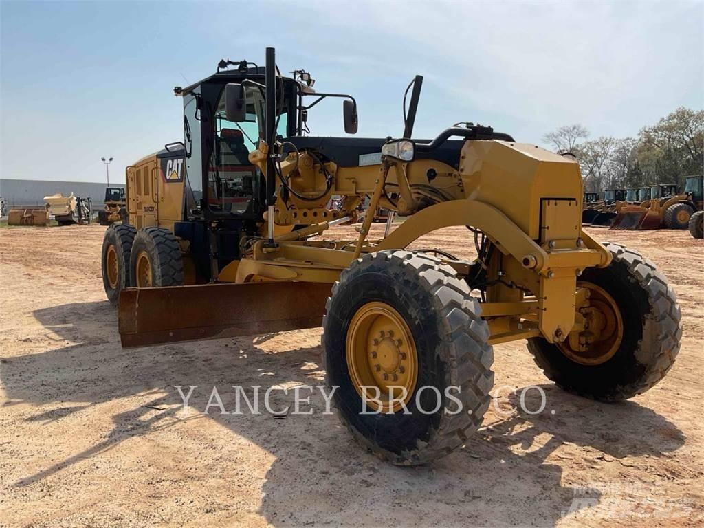 CAT 12M3 Greideriai
