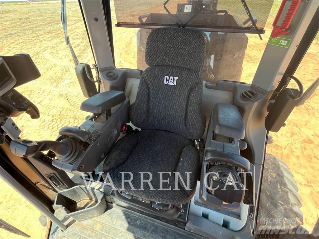 CAT 12M3 Greideriai