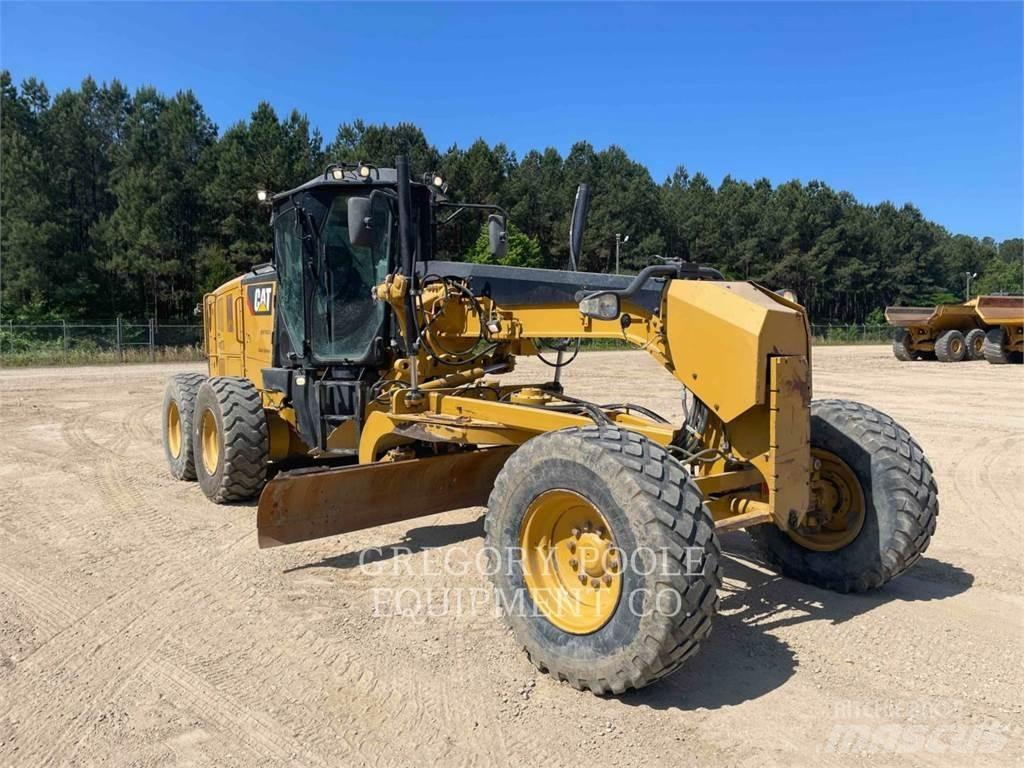 CAT 12M3 Greideriai
