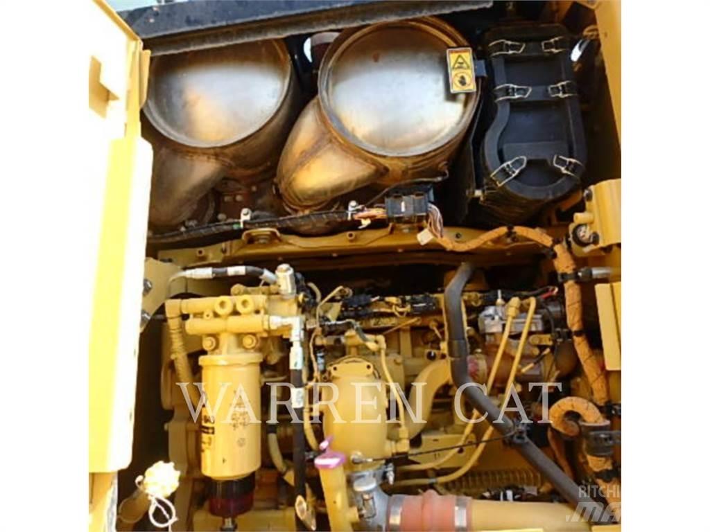 CAT 12M3 Greideriai