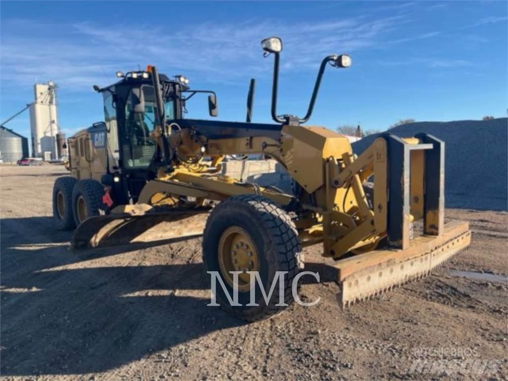 CAT 12M3 Greideriai