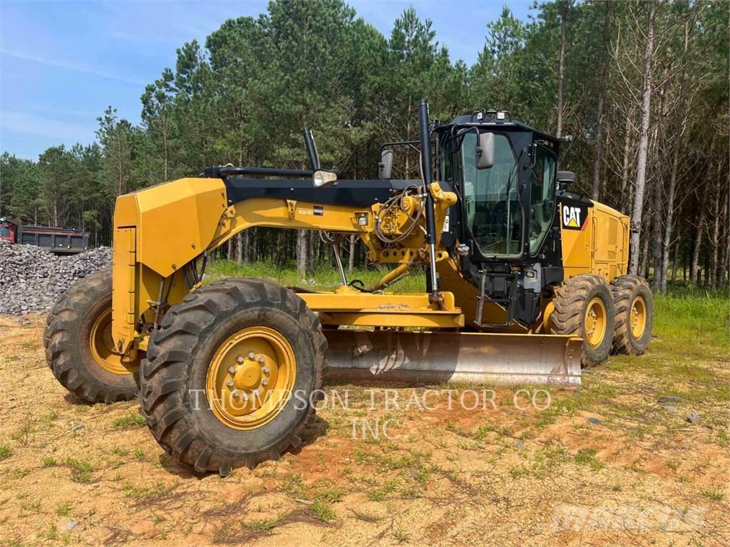 CAT 12M3 Greideriai