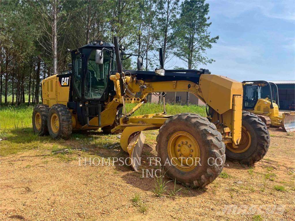 CAT 12M3 Greideriai
