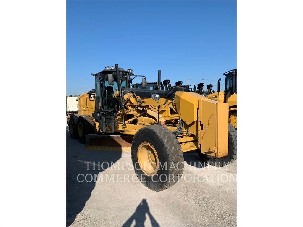 CAT 12M3 Greideriai