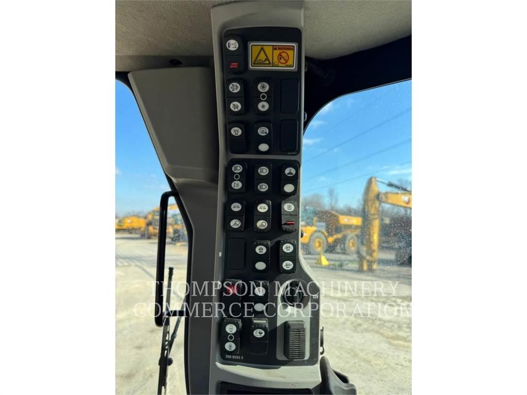 CAT 12M3 Greideriai