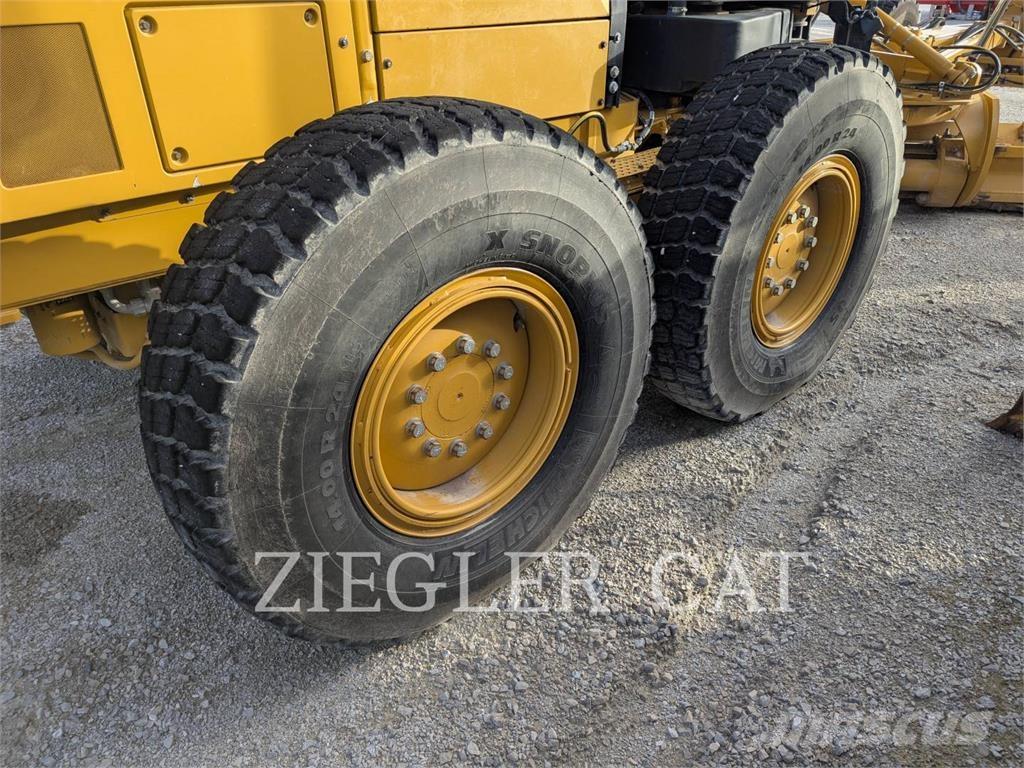 CAT 12M3AWD Greideriai