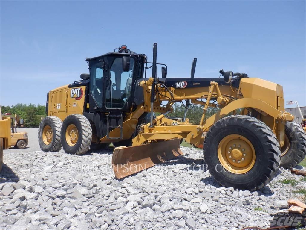 CAT 140 Greideriai