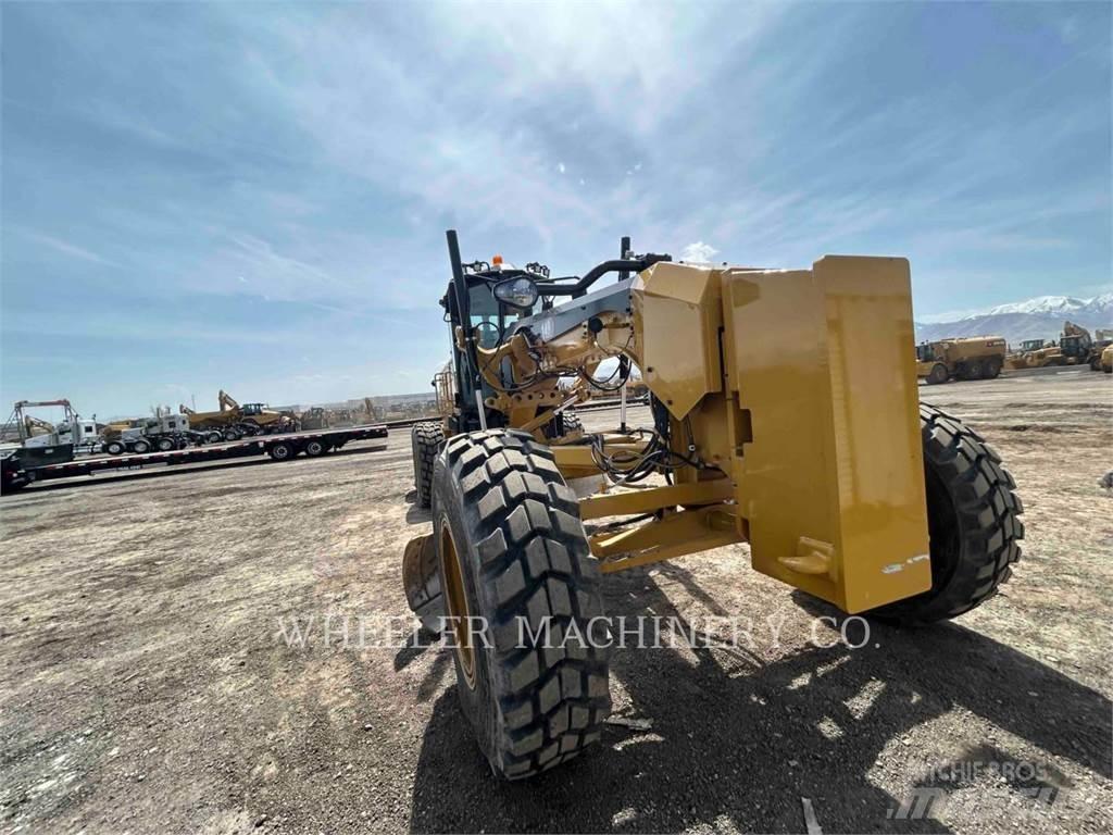 CAT 140 Greideriai