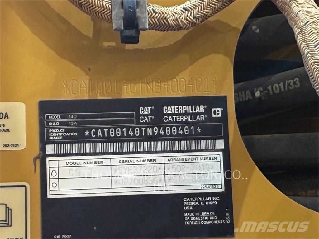 CAT 140 Greideriai