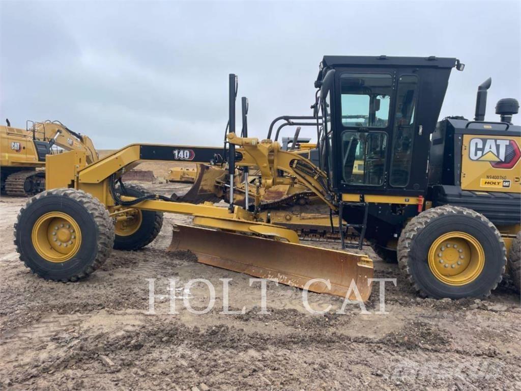 CAT 140 Greideriai