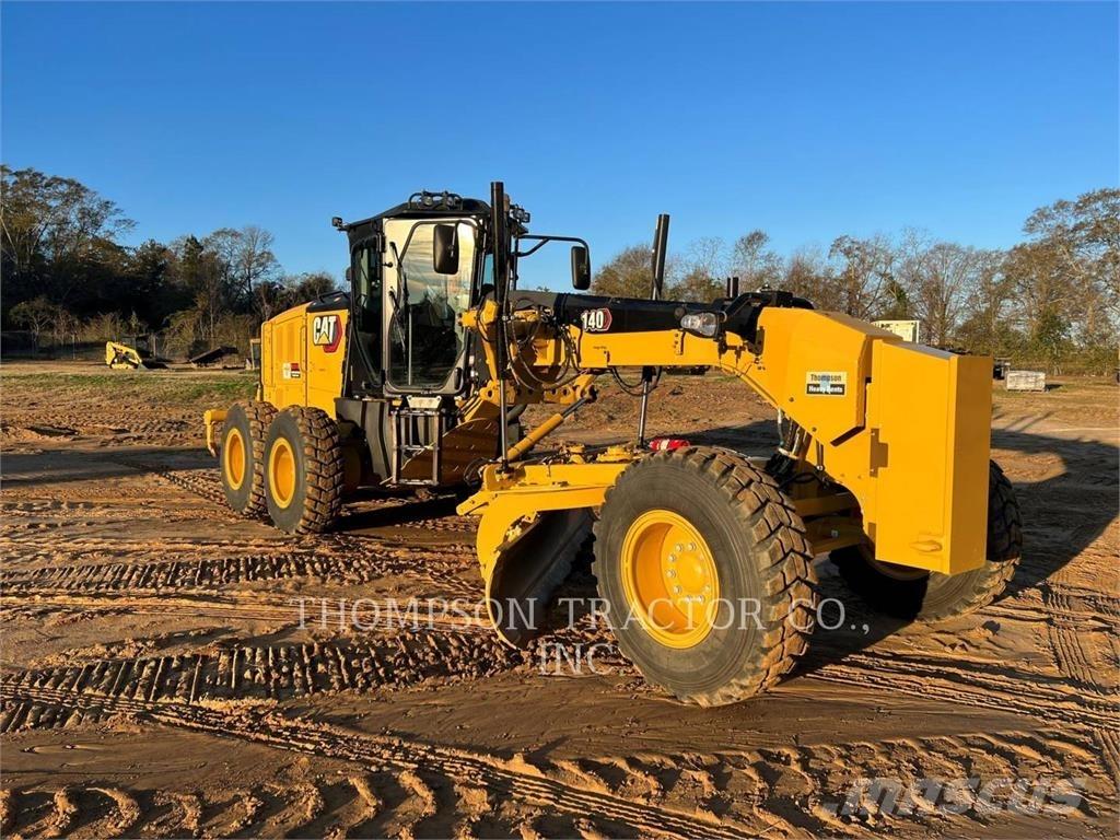 CAT 140 Greideriai