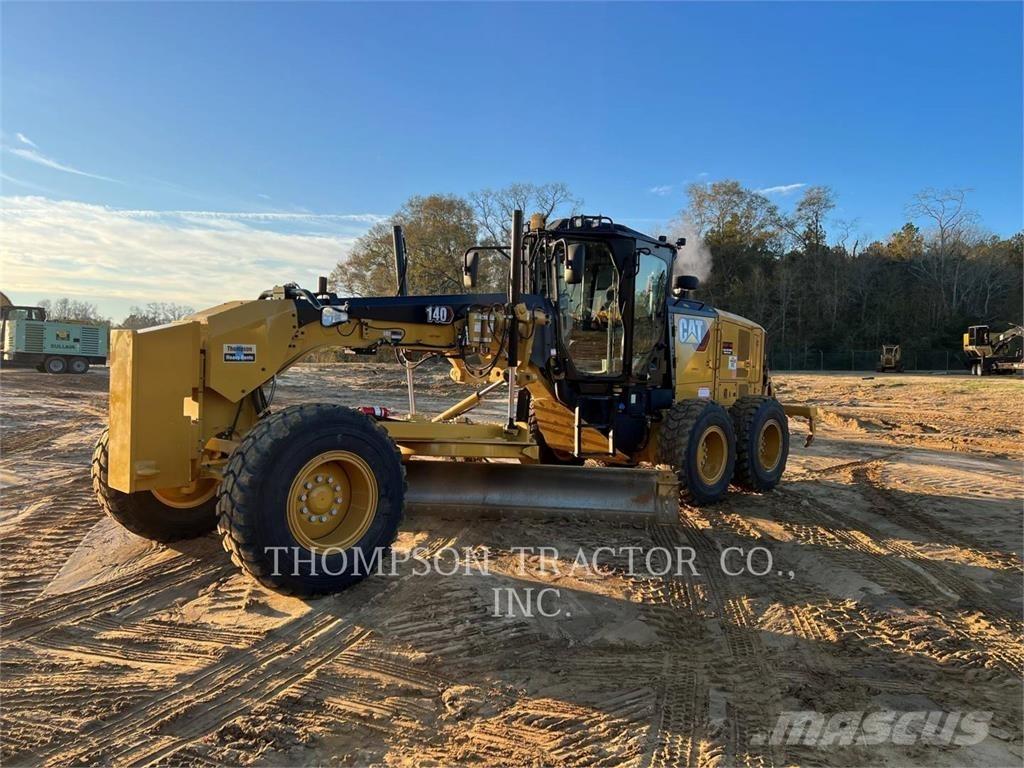 CAT 140 Greideriai