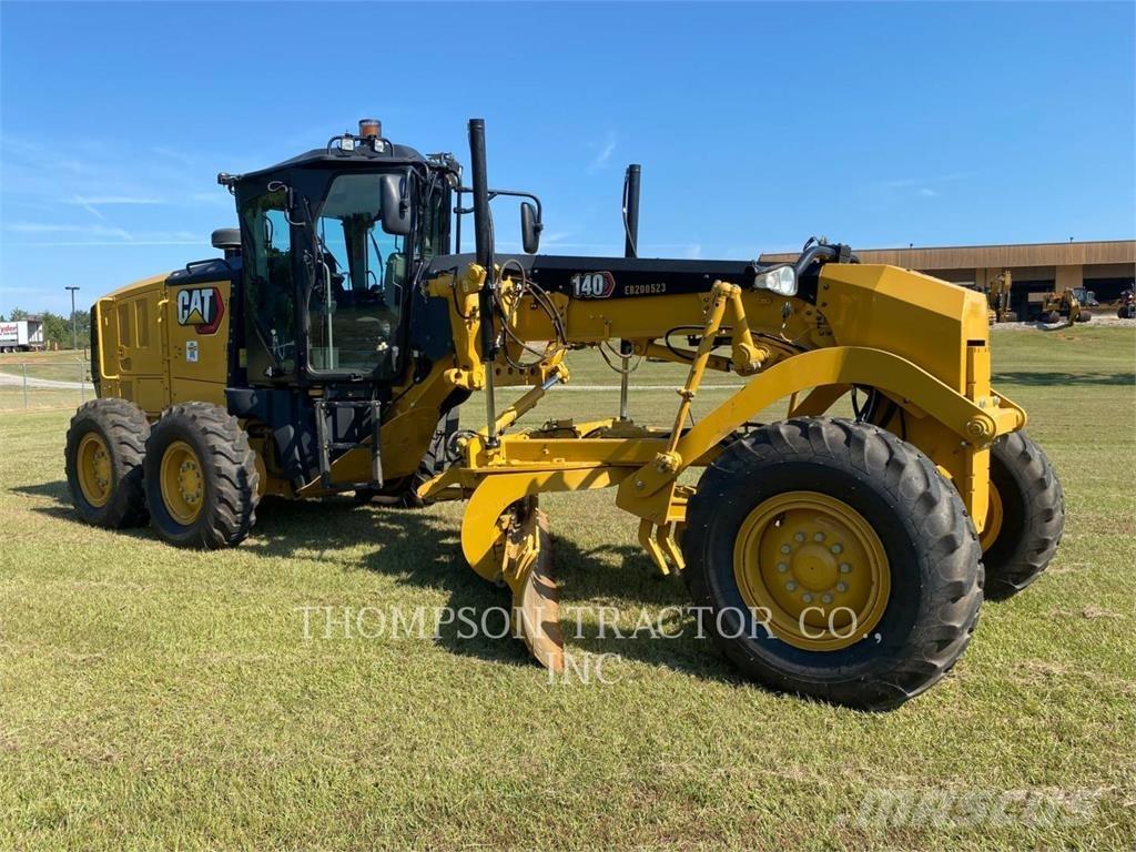 CAT 140 Greideriai